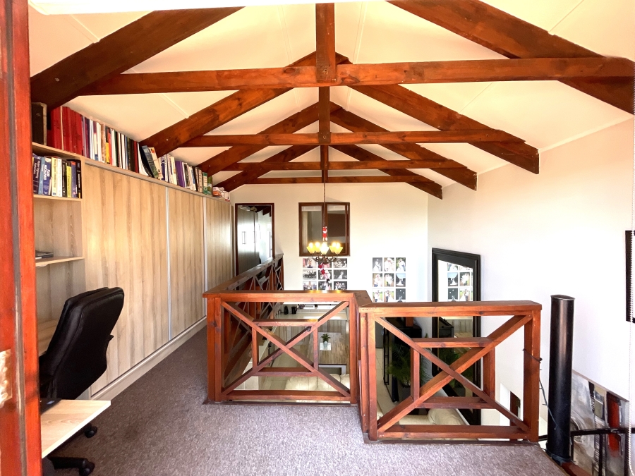 4 Bedroom Property for Sale in Marina Martinique Eastern Cape